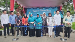 Penasihat TP PKK Kaltim Rusmilawati M. Ali saat pembukaan Bazaar Ramadan