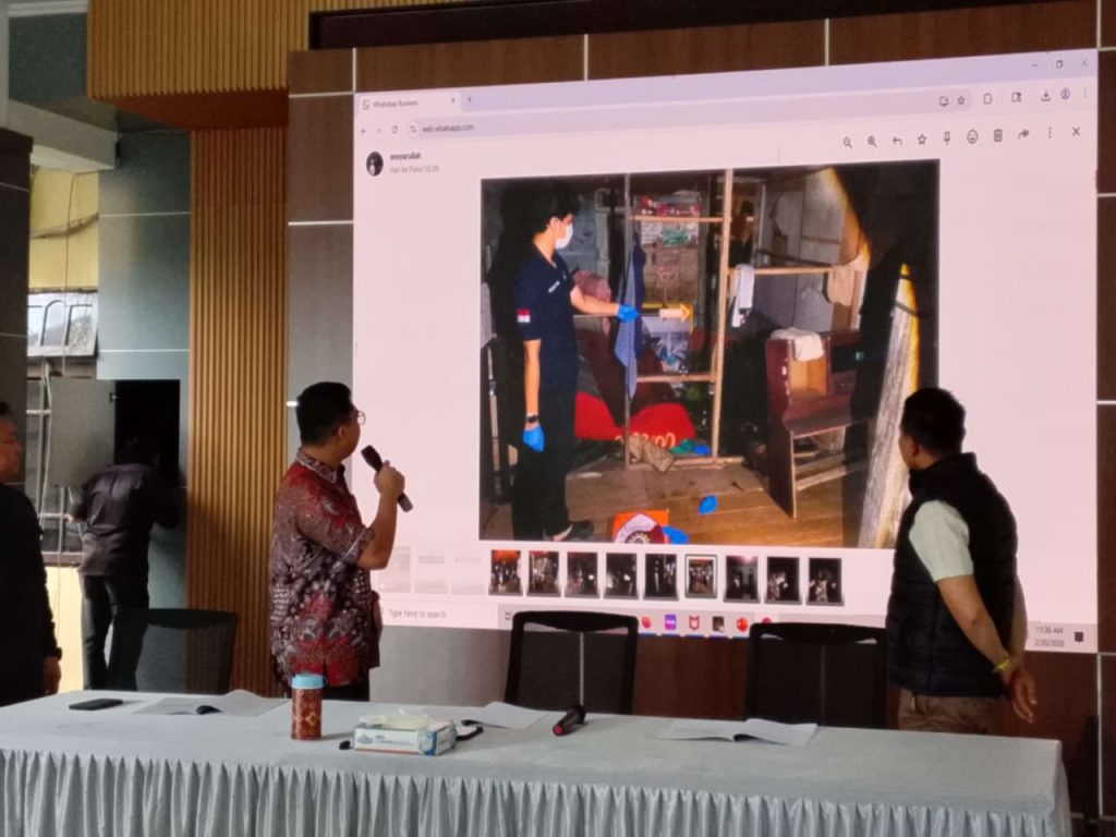 Polres Tanah Bumbu saat konferensi pers pengungkapan dua kasus kriminal