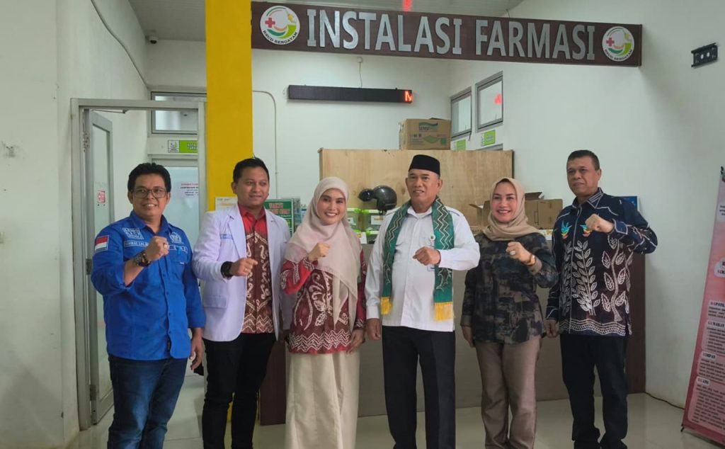 Ketua DPRD Kotabaru, Suwanti, saat menghadiri peresmian gedung layanan RSUD Sengayam