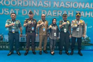 Ketua DPRD Kotabaru, Hj. Suwanti, bersama Forum Koordinasi Pimpinan Daerah (Forkopimda) Kotabaru saat menghadiri Rakornas