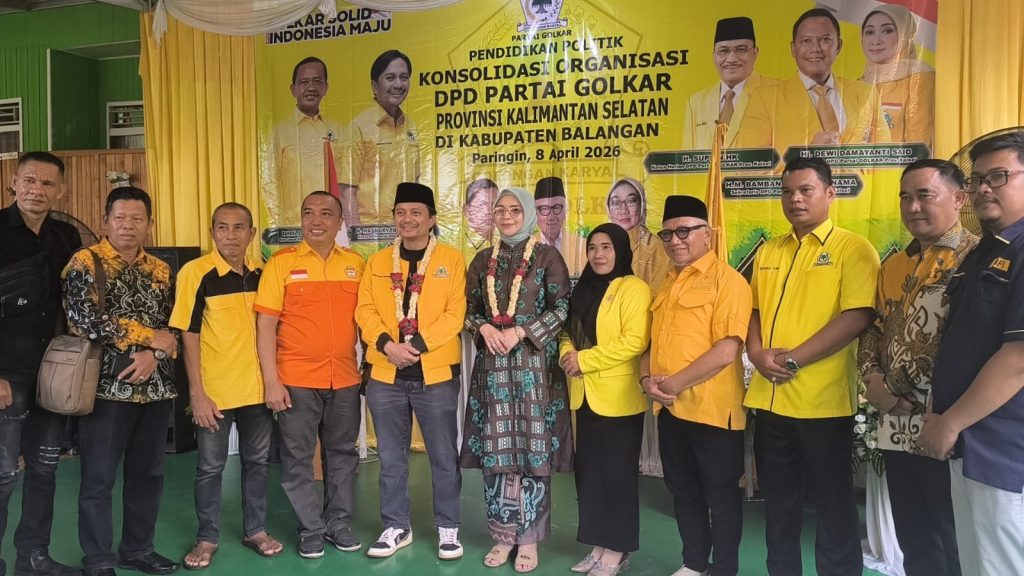 Ketua DPD Golkar Kalsel, Hasnuryadi Sulaiman saat menyapa jajaran pengurus dan kader di Paringin