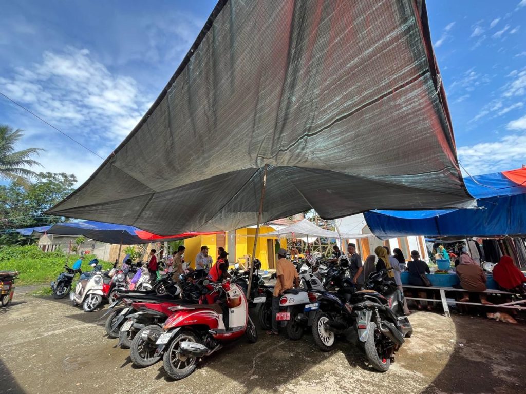 Dinas Perhubungan (Dishub) Kabupaten Balangan melaksanakan kegiatan monitoring dan evaluasi lokasi titik parkir di sejumlah pasar tradisional. - Foto: Mc.Balangan