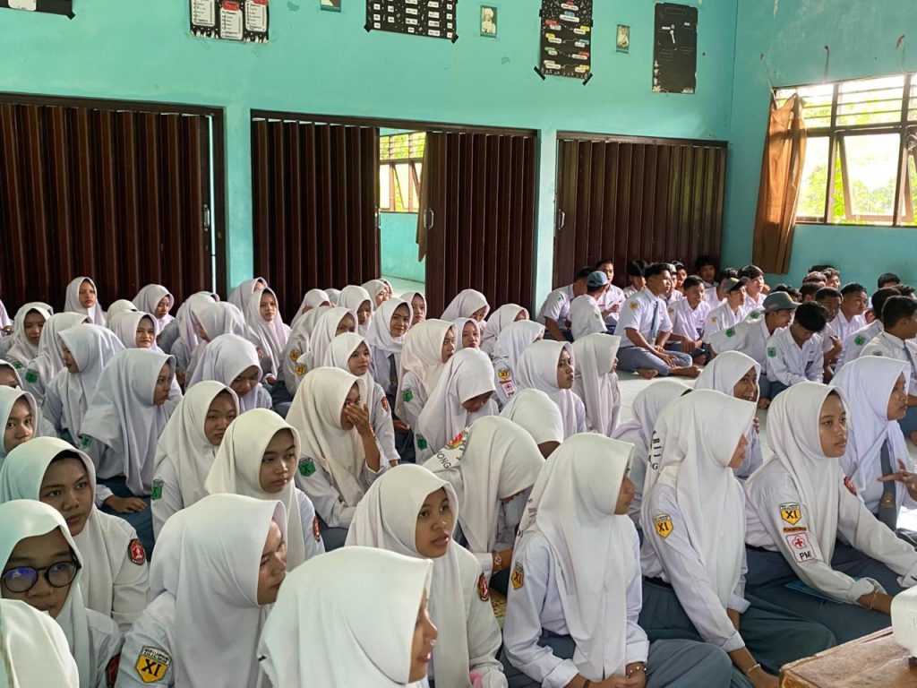 Sosialisasi Pemilihan Putra Putri Pariwisata Kabupaten Balangan 2026 di SMA Negeri 1 Lampihong, Senin (18/5/2026). - Foto: Mc.Balangan