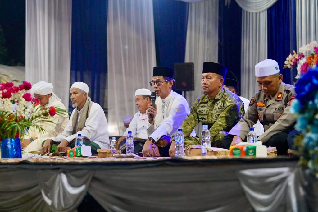 Wakil Bupati Balangan, Akhmad Fauzi menghadiri tablig akbar dalam rangka menyambut Tahun Baru Islam 1 Muharram 1448 H