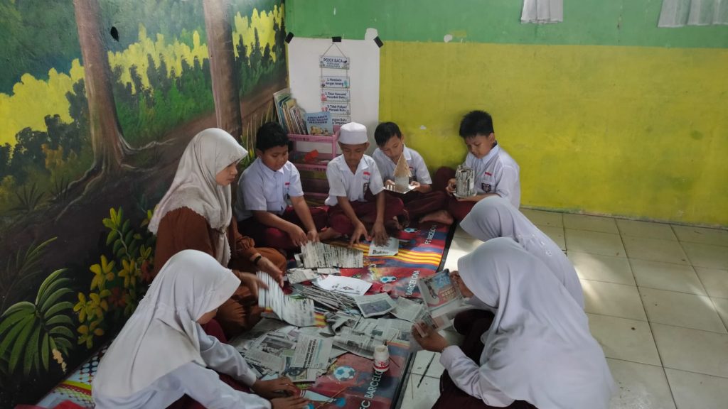 Upaya menumbuhkan kepedulian terhadap lingkungan sekaligus mengembangkan kreativitas, peserta didik di Kabupaten Balangan
